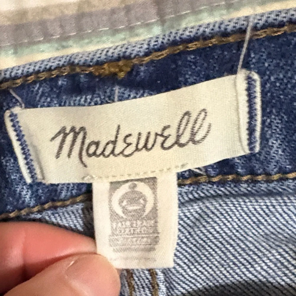 Madewell Women's Mid-Rise Classic straight Blue Jeans - Picture 2 of 11